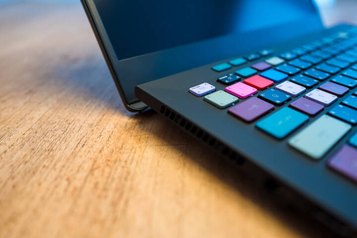 ASUS ROG ZEPHYRUS G14–ACRNM