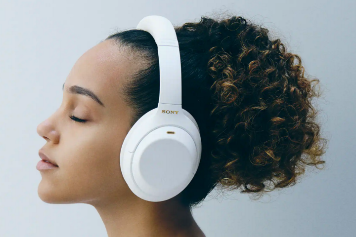 Sony kabellose Kopfhörer mit Noise Cancelling WH-1000XM4