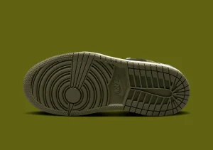 Travis scott air kordan 1 Low Olive Reverse Mocha Release
