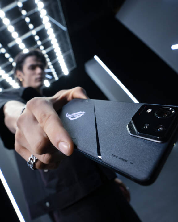 ASUS ROG Phone 8 Pro